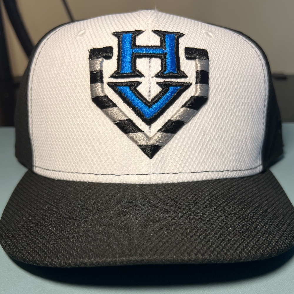 Hudson Valley Renegades New Era 5950 hat.
NWOT. Like New. Size 7-3/4.